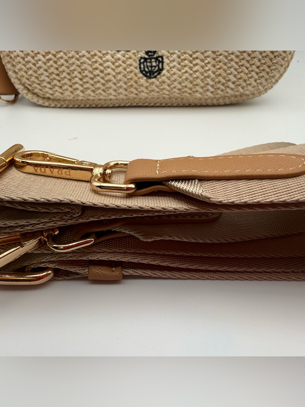 Source Unknown Prada Milano Beige Woven Crossbody Bag with Pouch - Picture 2 of 6